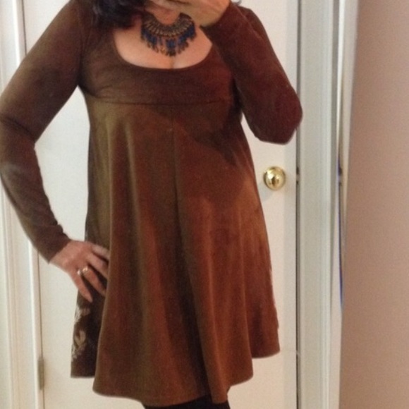 Stretch Vegan Suede swing style w/ivory embroidery - Picture 1 of 8